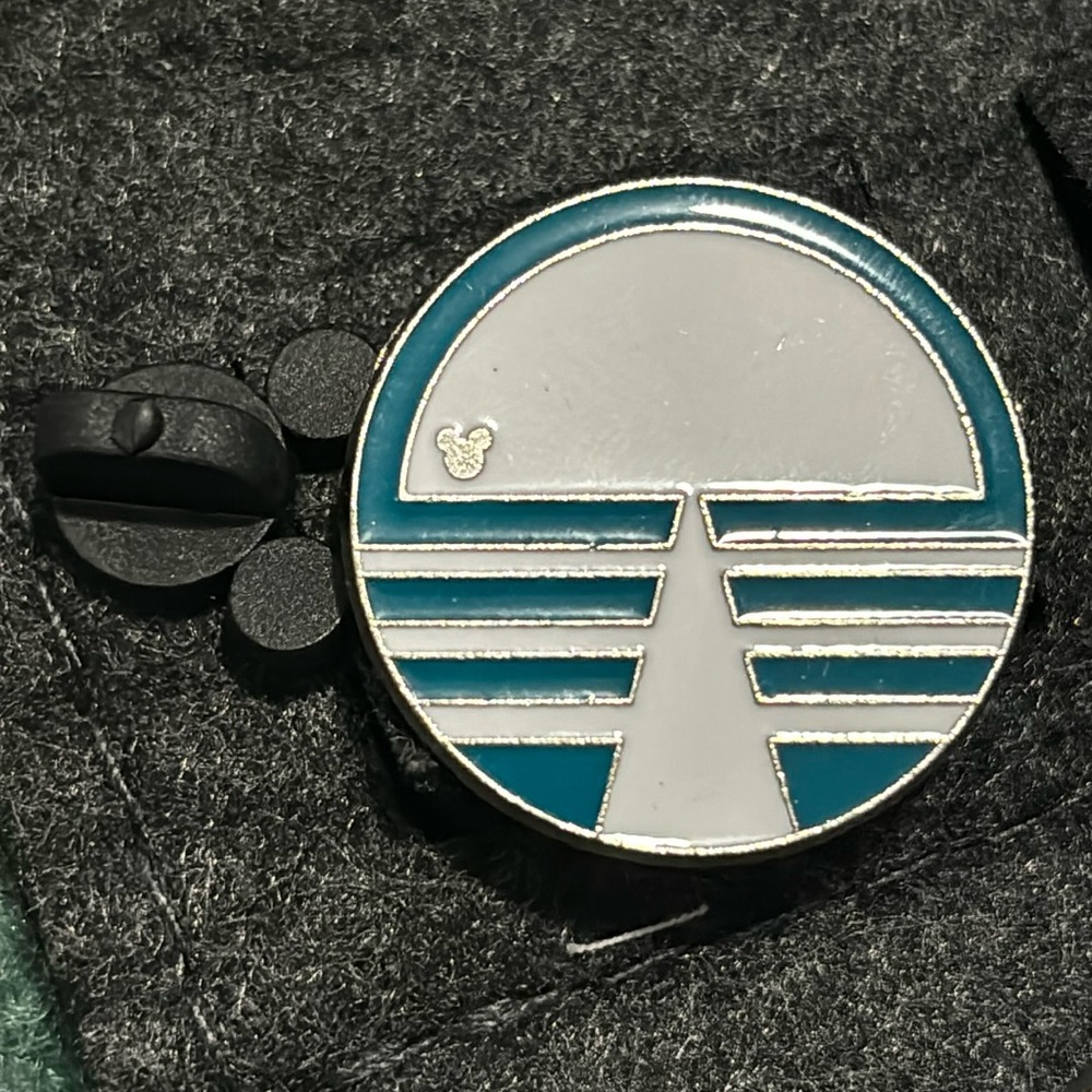 Disney Epcot pin hidden Mickey